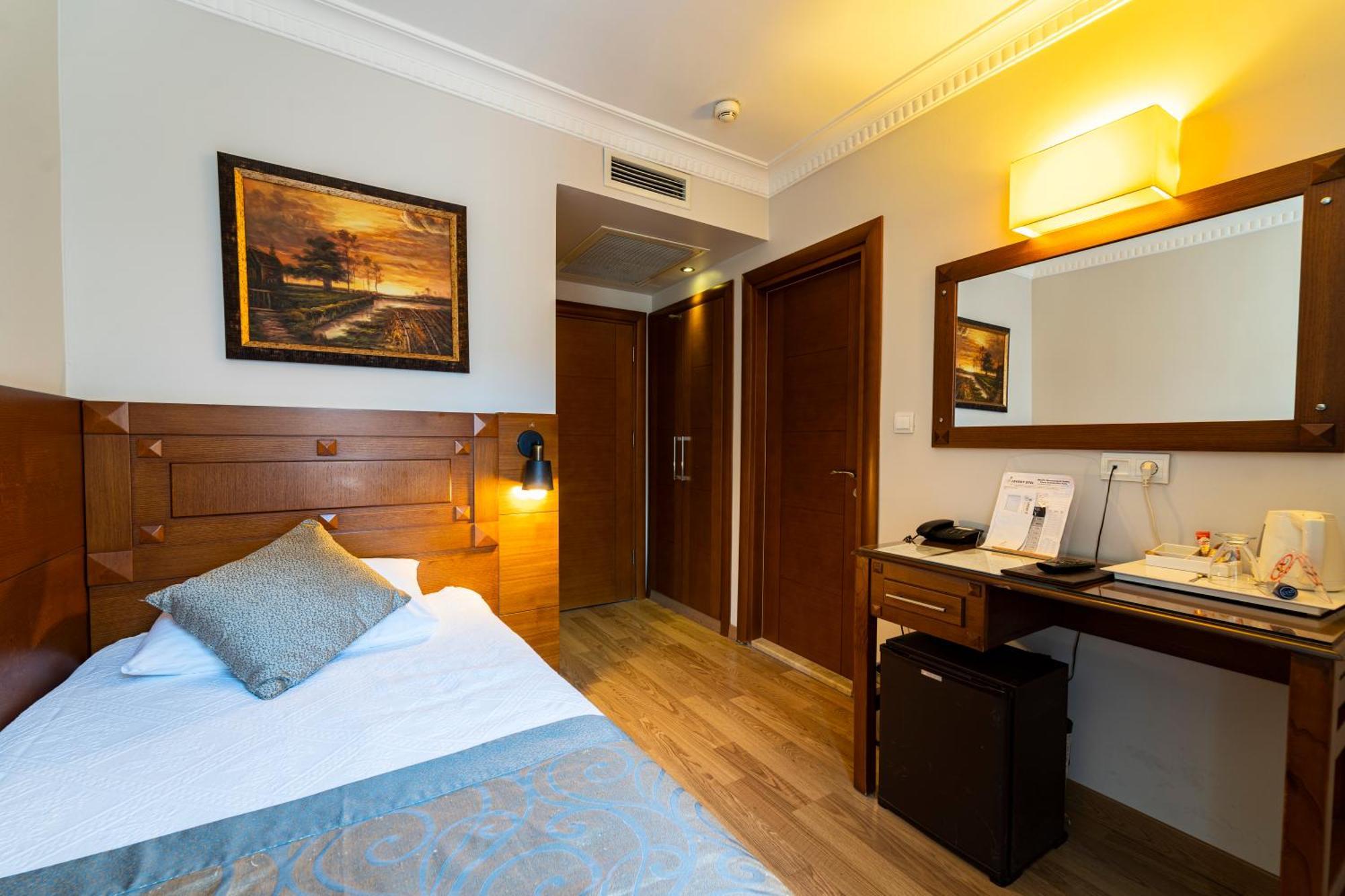 Levent Hotel Istanboel Buitenkant foto